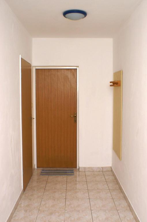 Zdjęcie z galerii obiektu Apartments with a parking space Povljana, Pag - 229 w mieście Povljana
