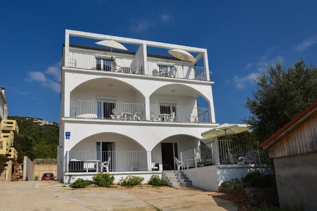 Budova, kde se apartmán nachází