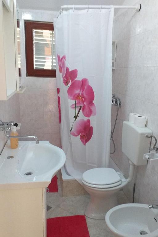 Фотография из галереи Apartments by the sea Caska, Pag - 202 в городе Новаля