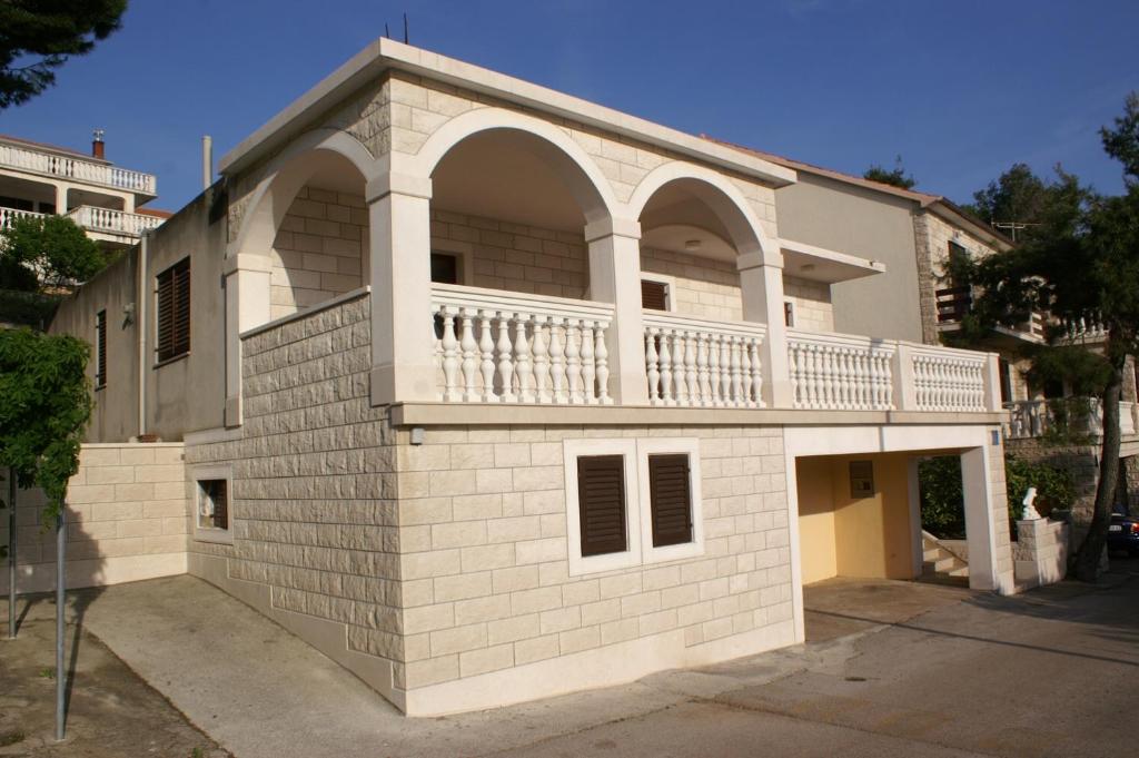 Budova, v ktorej sa apartmán nachádza