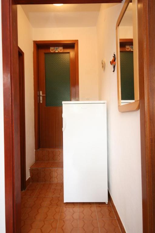 Zdjęcie z galerii obiektu Apartments with a parking space Povljana, Pag - 226 w mieście Povljana