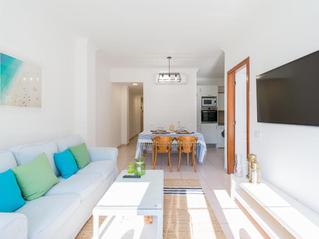 Kuchyňa alebo kuchynka v ubytovaní MoganSol Apartment