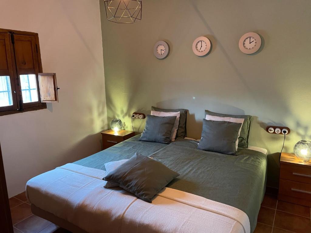 Łóżko lub łóżka w pokoju w obiekcie Casas Demi verhuurhuis