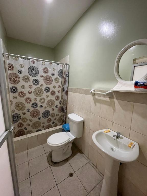 ห้องน้ำของ Alojamiento tahuari