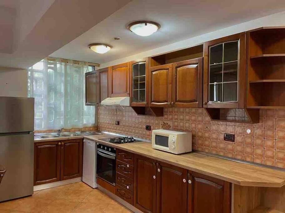 Apartment in Skanderbeg Square - Tirana Center 1 - Image 8