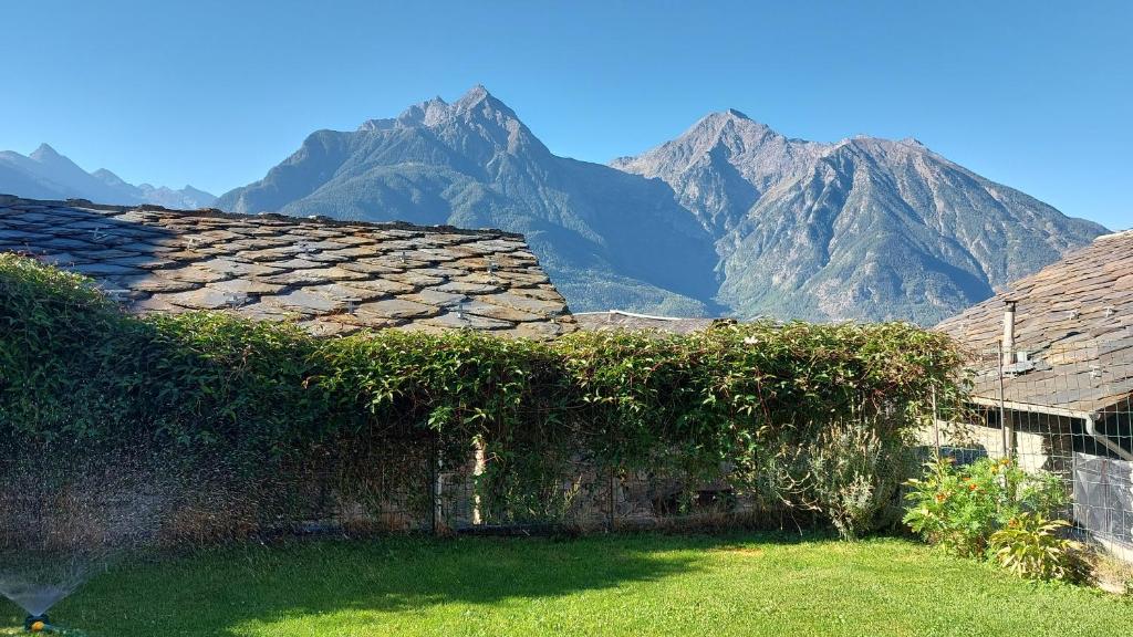A general mountain view or a mountain view taken from the country house