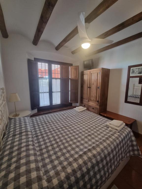 Finca exclusiva (10.000m2) para 10-17 personas, Sevilla ...