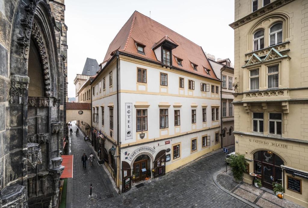 Hotel Cerny Slon - Resim 35