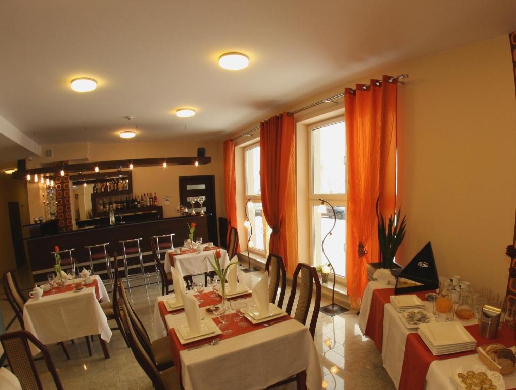 Restaurace v ubytování Hotel Kosmonauty Wrocław-Airport