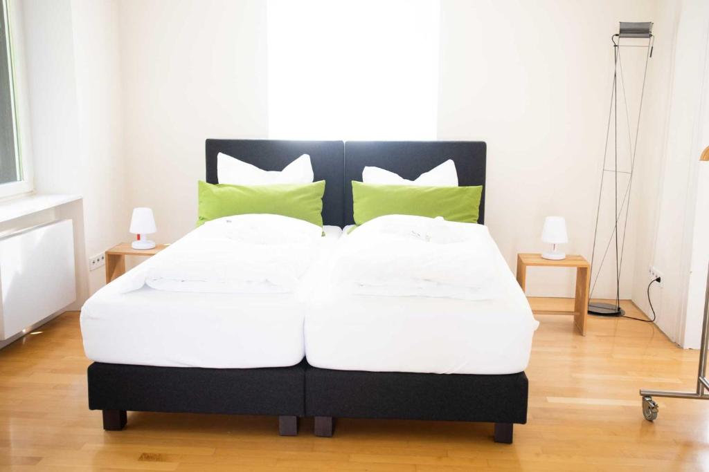 villaflora Gästehaus - Chambre Double Avec Vue Sur Jardin
