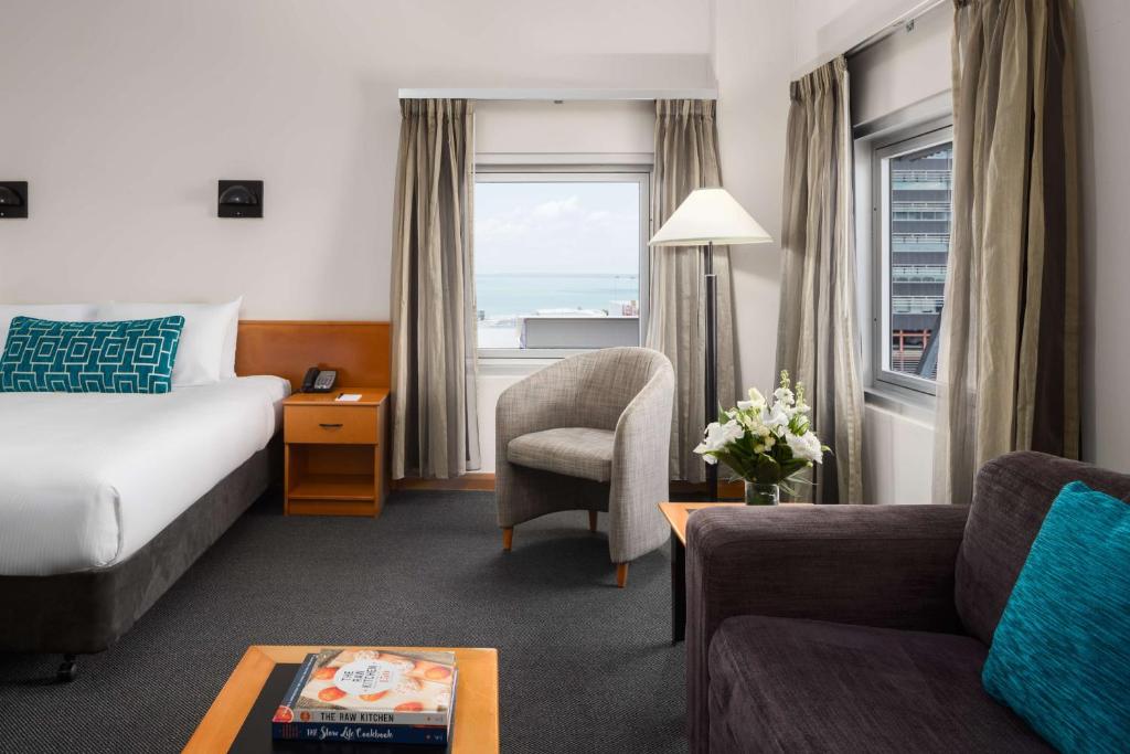 Postel nebo postele na pokoji v ubytování Rydges Darwin Central