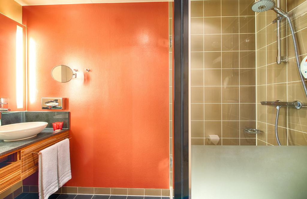 Koupelna v ubytování Leonardo Hotel Berlin Mitte