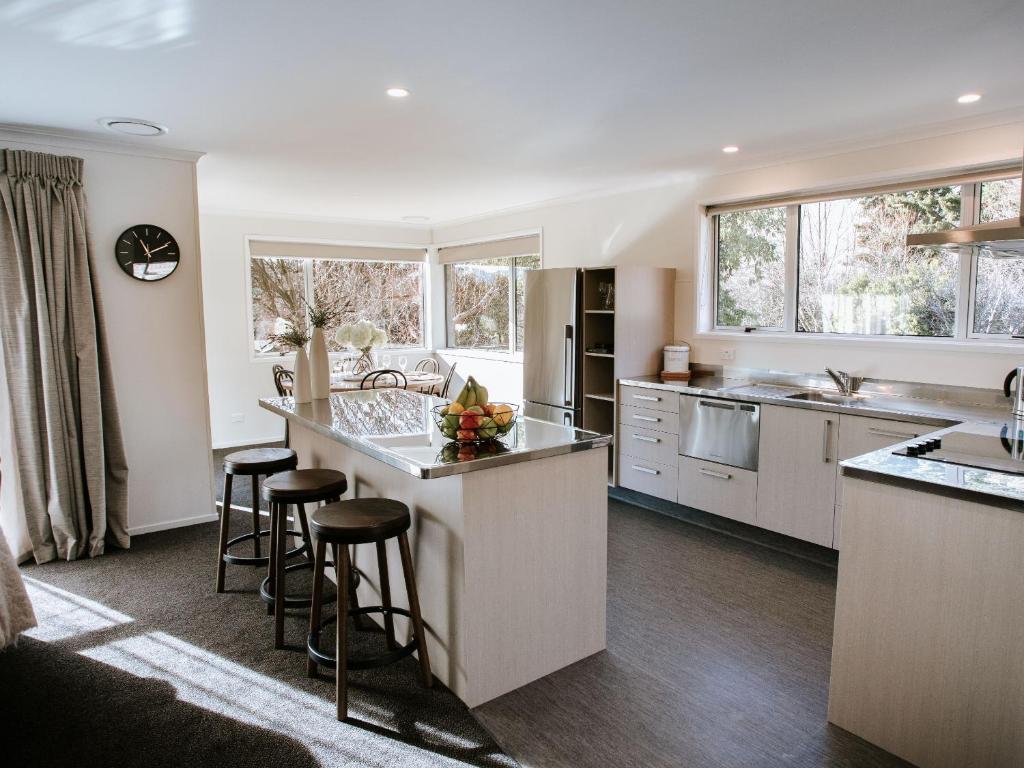 Cucina o angolo cottura di Wanaka Top 10 Holiday Park
