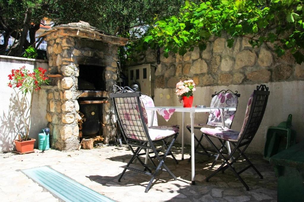 Patio nebo venkovní prostory v ubytování Apartments by the sea Makarska - 15200