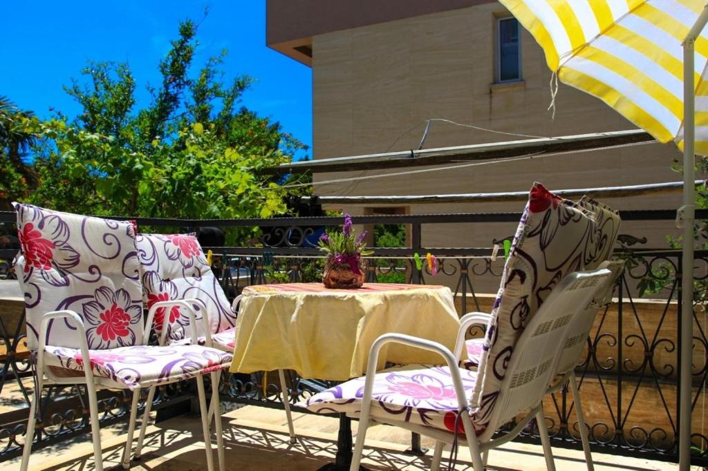 Fotografie z fotogalerie ubytování Apartments by the sea Makarska - 15200 v destinaci Makarska