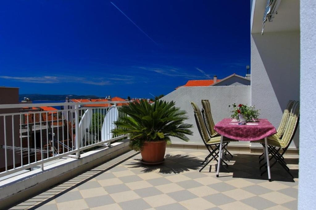 Balkón nebo terasa v ubytování Apartments by the sea Makarska - 15200