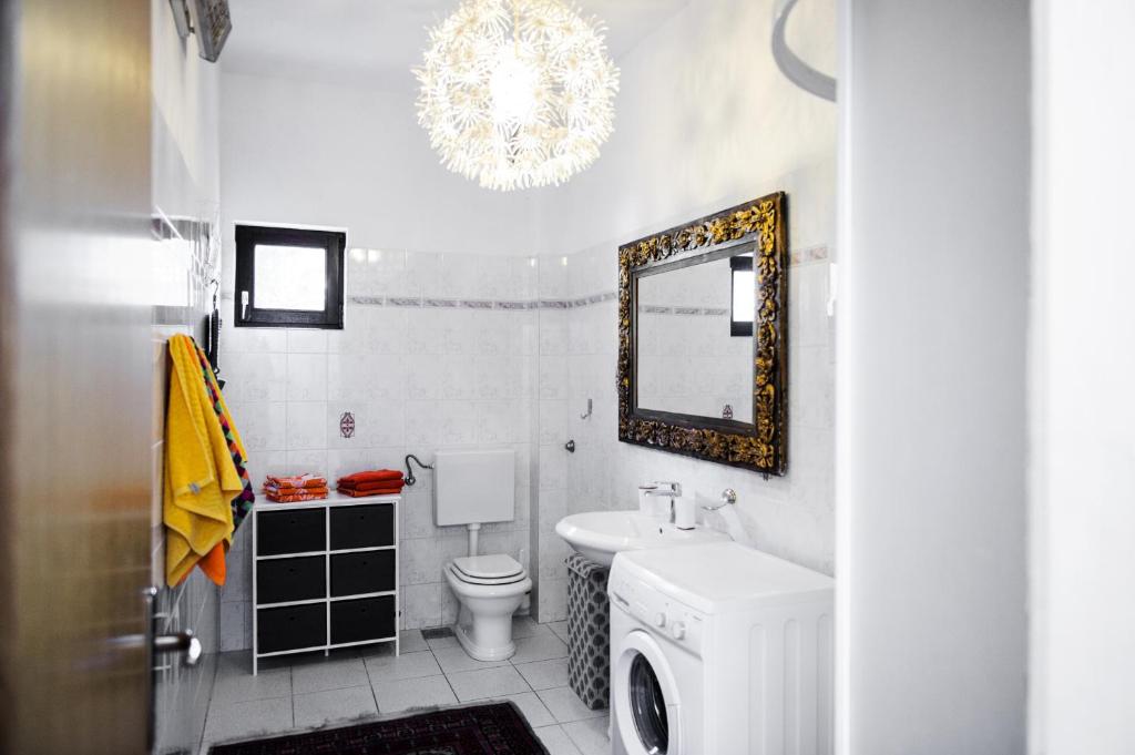 Fotografia z galérie ubytovania Apartments by the sea Trogir - 15237 v Trogiri