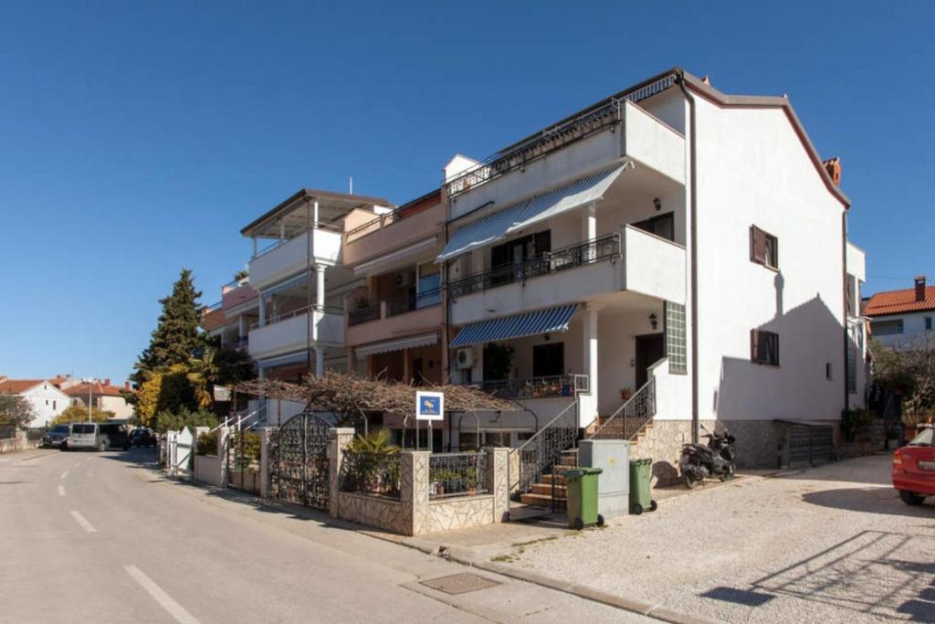 Budova, kde se apartmán nachází