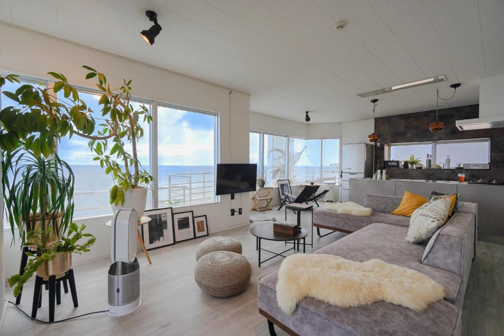 Transit House 5S Terminal, Chatan (updated prices 2025) Transit House 5S Terminal, Chatan, Japan