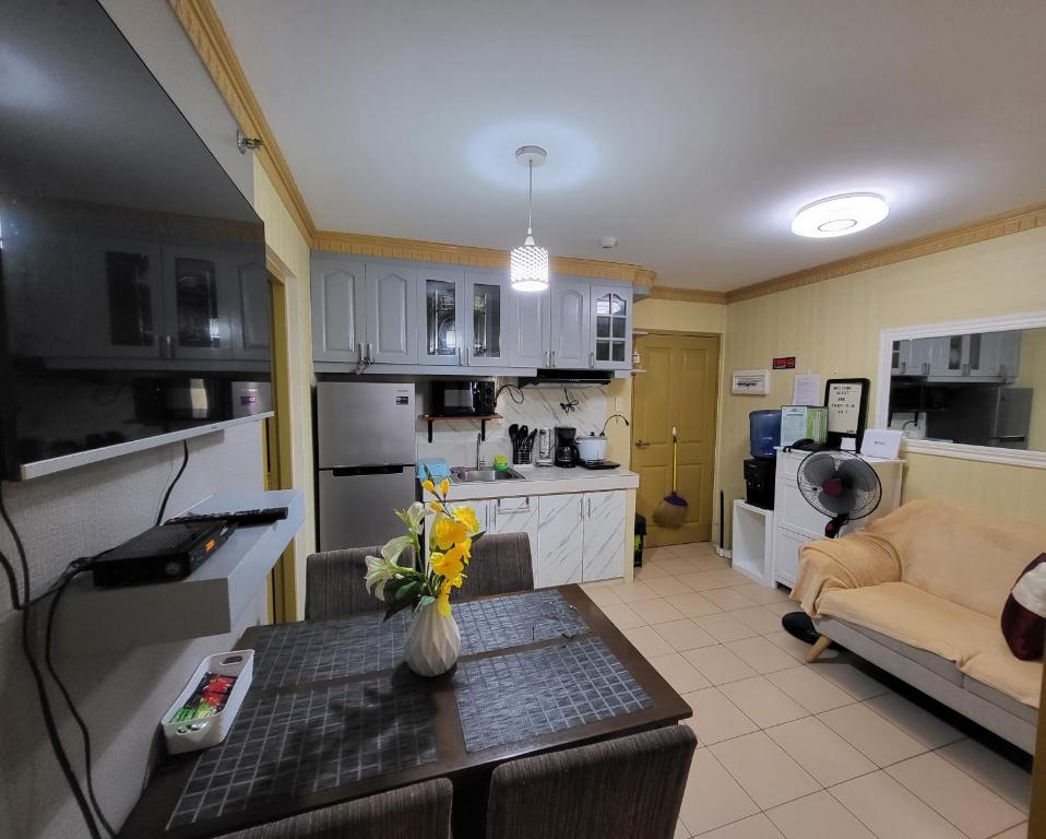 ENTIRE 2BR CONDO UNIT@8 SPATIAL CONDOMINIUM