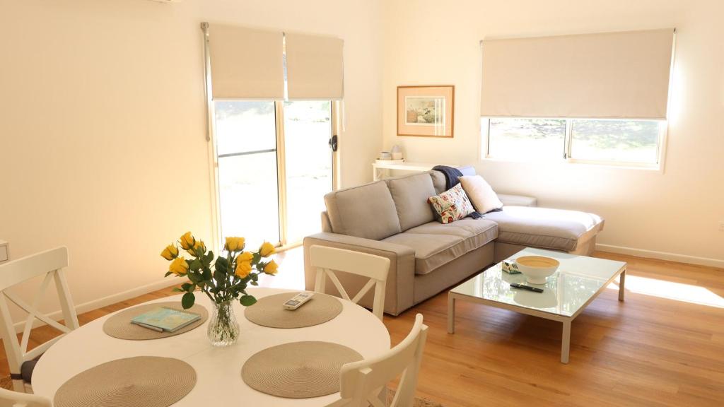Sugarloaf Villa - Tropical self contained Villa - Housity