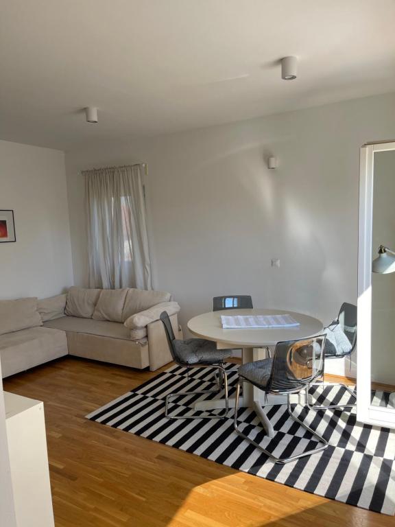 Część wypoczynkowa w obiekcie Apartments Mali Ivo