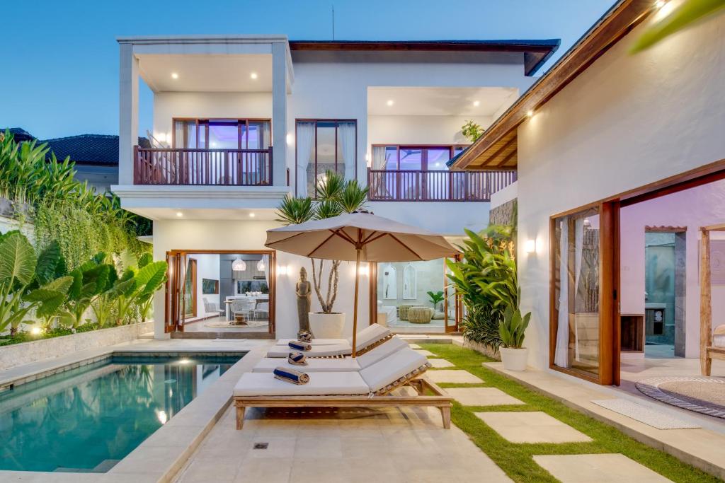 Puspa Ayu Villas & Apartments photo