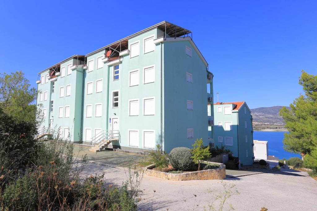Budova, v ktorej sa apartmán nachádza