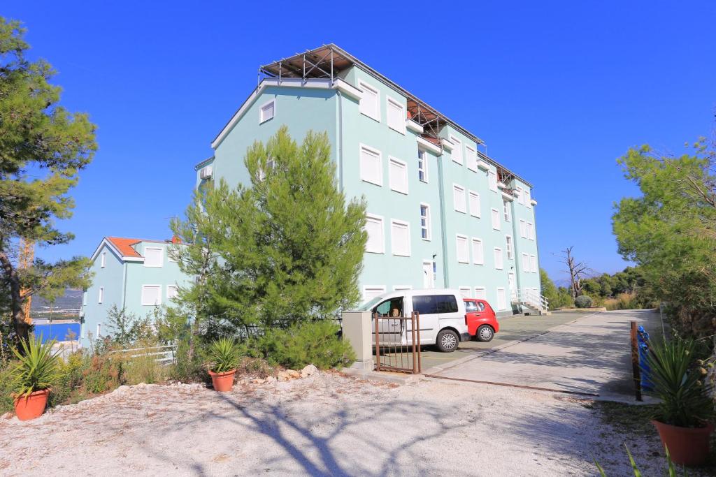 Budova, v ktorej sa apartmán nachádza