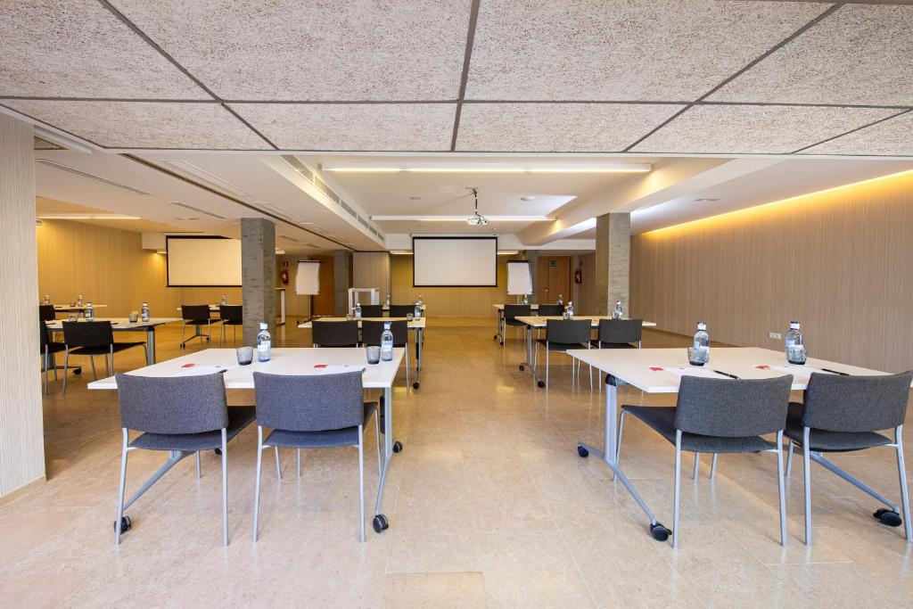 Konferenční prostory v ubytování Leonardo Boutique Hotel Mallorca Port Portals - Adults only