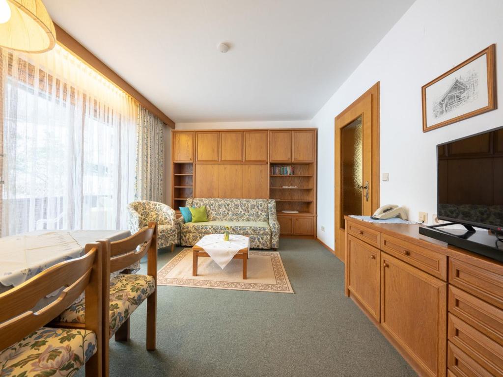 Posedenie v ubytovaní Pleasant Apartment in Bad Kleinkirchheim with Ski Room