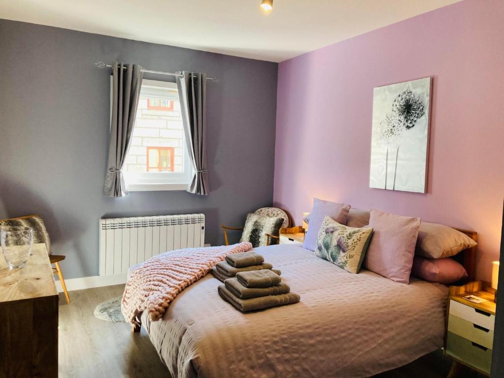 Almarie, Fort William (updated prices 2024)