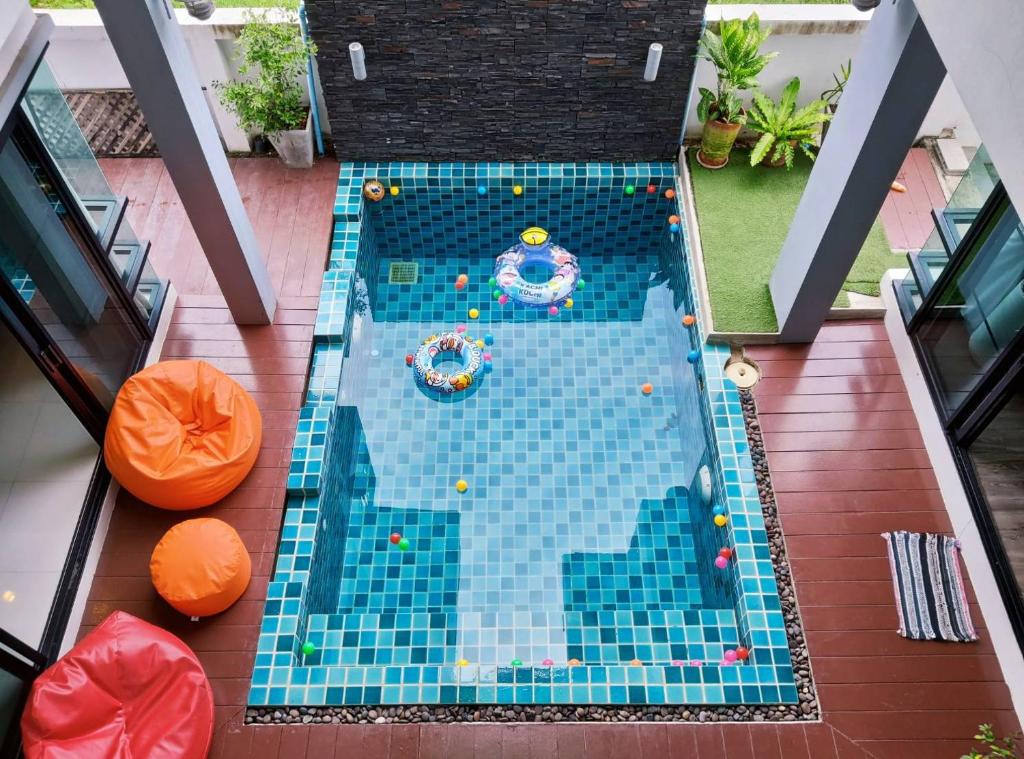 Restaurace v ubytování Richly pool villa@Phitsanulok