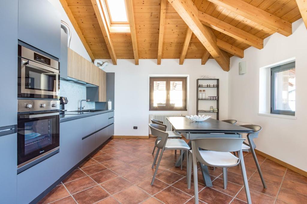 Kuchyňa alebo kuchynka v ubytovaní Apartment Tamara Suite - Menaggio