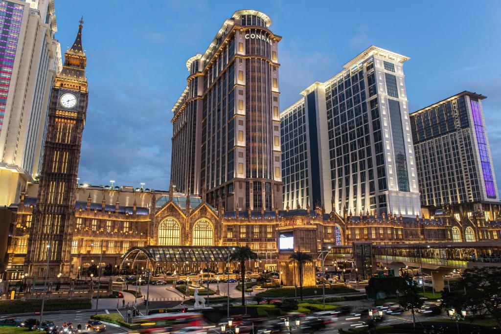 Nespecifikovaný výhled na destinaci Macao nebo výhled na město při pohledu z hotelu