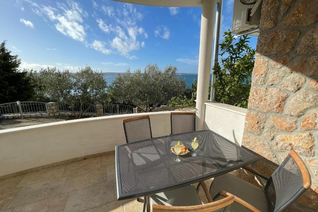 Apartments with parking space Starigrad, Paklenica - 12939
