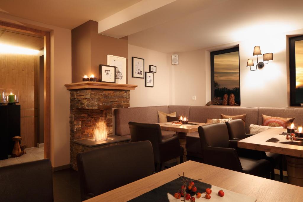 Posezení v ubytování Hotel zum Taufstein