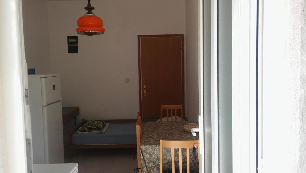 Posteľ alebo postele v izbe v ubytovaní Apartments by the sea Luka Dubrava, Peljesac - 13632