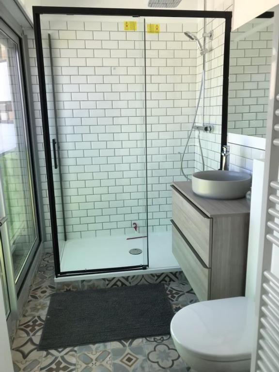 Kúpeľňa v ubytovaní Appartement face à la mer - 6 à 8 personnes - Canet en Roussillon