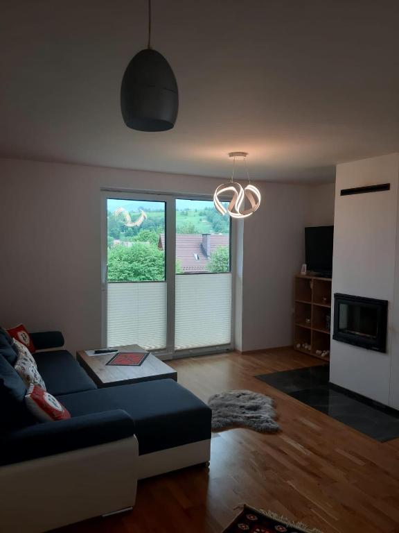 Posedenie v ubytovaní Apartamenty z widokiem - Willa KRÓLE 25A by RentiloPL