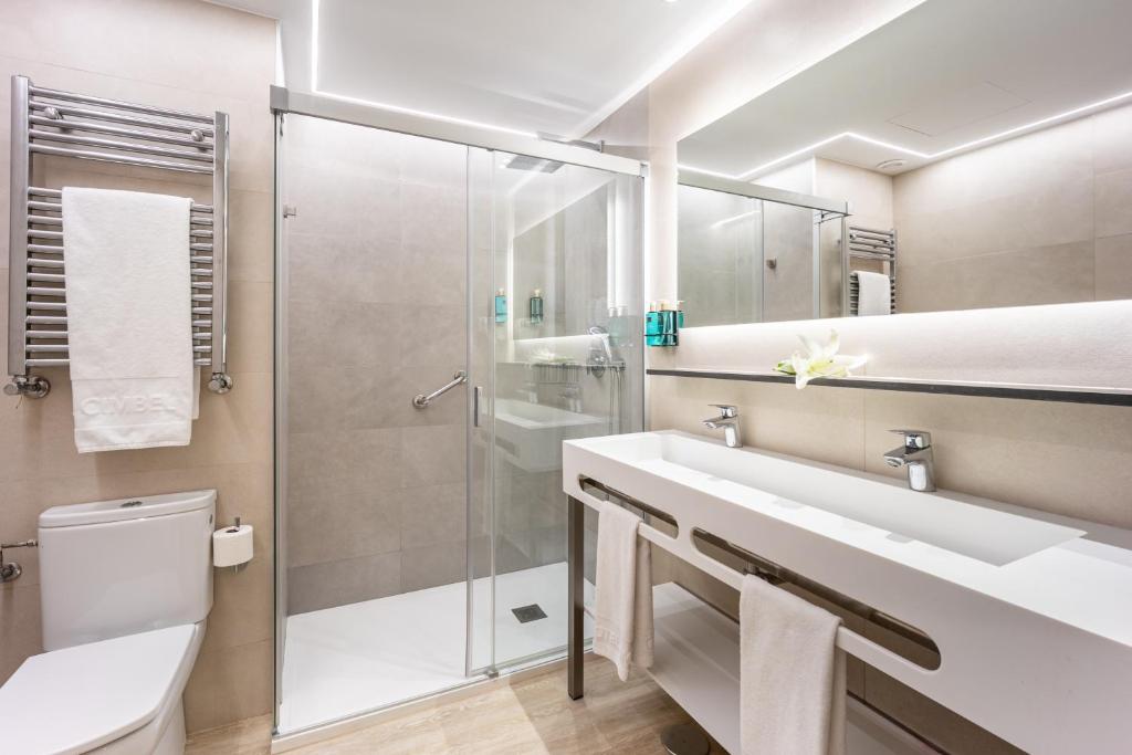 Koupelna v ubytování Hotel Cimbel