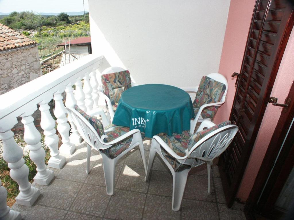 Balkón alebo terasa v ubytovaní Apartments with a parking space Punta kriza, Cres - 383