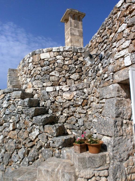 Zdjęcie z galerii obiektu Trullo Villa Giuliana con giardino Posizione panoramica Free wifi w mieście Ostuni