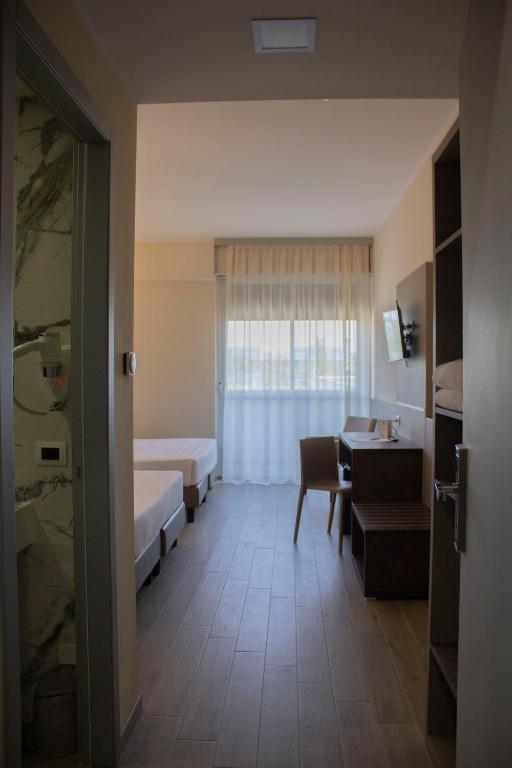 JR Hotels Gate 7 Bologna - Habitación Cuádruple