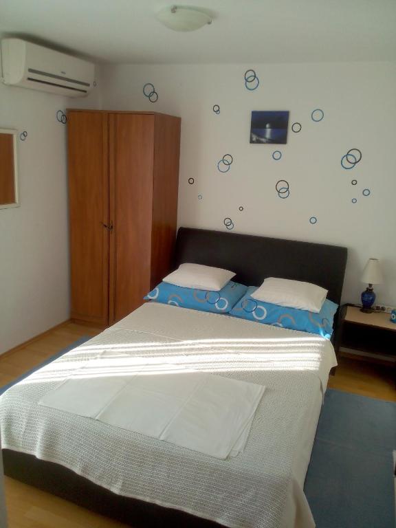 Posteľ alebo postele v izbe v ubytovaní Apartments with a parking space Privlaka, Zadar - 14654