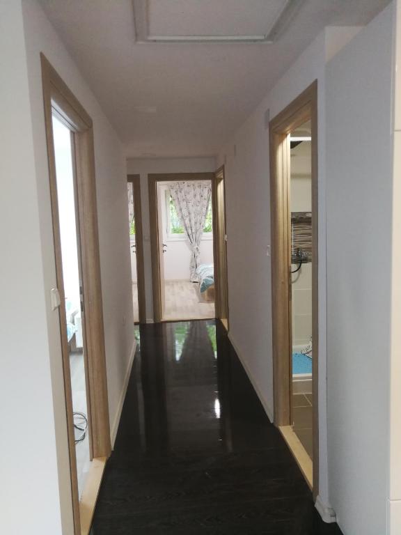 Bazén v ubytování Apartment Smoljanac 12345b nebo v jeho okolí