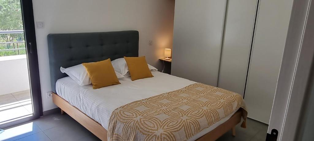 Posteľ alebo postele v izbe v ubytovaní Appartement T3 proche du Port