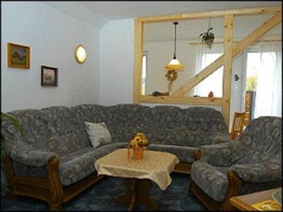 Posezení v ubytování Gasthaus & Pension Zum Hirsch
