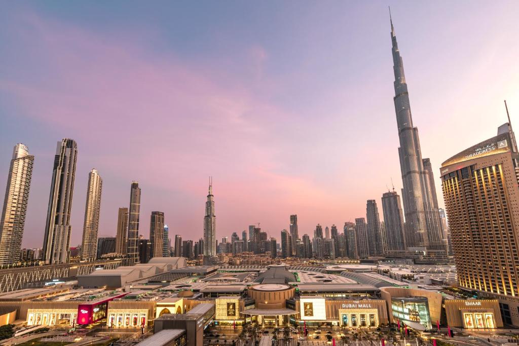 Nespecifikovaný výhled na destinaci Dubaj nebo výhled na město při pohledu z apartmánu
