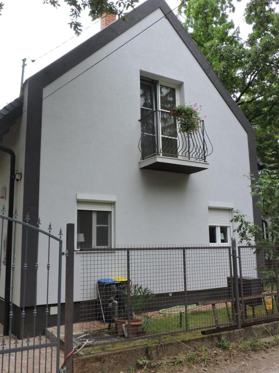 Budova, kde se vila nachází